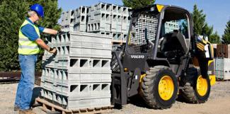 Ładowarki o sterowaniu burtowym Volvo MC60C