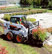 Ładowarki o sterowaniu burtowym Bobcat S 160 SJC