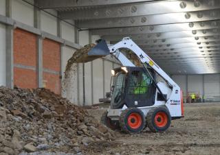 Ładowarki o sterowaniu burtowym Bobcat S450