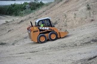 Ładowarki o sterowaniu burtowym Case SR 150