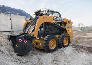 Ładowarki o sterowaniu burtowym Case SR160