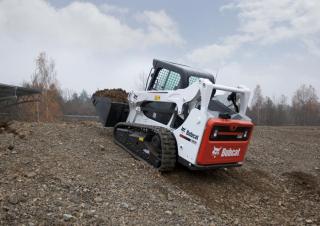 Ładowarki o sterowaniu burtowym Bobcat T590
