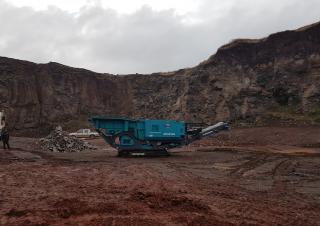 Urządzenia do recyklingu gruzu budowlanego Powerscreen Metrotrak