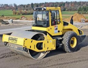 Walce Pojedyncze walce drogowe Bomag BW 213 DH-4