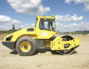 Walce Pojedyncze walce drogowe Bomag BW 213 DH-4 BVC