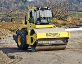 Walce Pojedyncze walce drogowe Bomag BW 214 DH-4