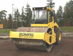 Walce Pojedyncze walce drogowe Bomag BW 214 DH-4