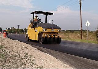 Walce Walce na gumowych kołach Caterpillar CW16