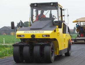 Walce Walce na gumowych kołach Bomag BW 24 RH