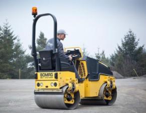 Walce Walce wibracyjne tandemowe Bomag BW 100 ADM-5