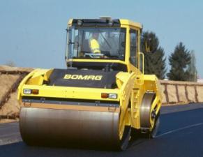 Walce Walce wibracyjne tandemowe Bomag BW 202 AD-4