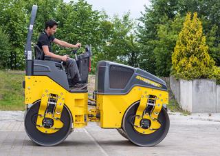 Walce Walce wibracyjne tandemowe Bomag BW 135 AD-5
