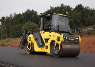 Walce Walce wibracyjne tandemowe Bomag BW 151 AD-5