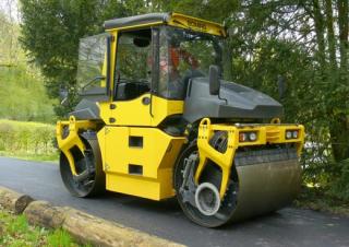Walce Walce wibracyjne tandemowe Bomag BW 154 APO-4i