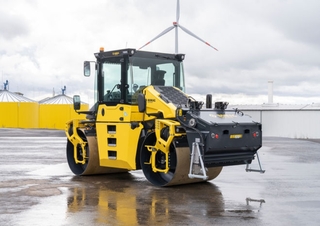 Walce Walce wibracyjne tandemowe Bomag BW 154 APO-5