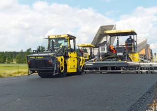 Walce Walce wibracyjne tandemowe Bomag BW 174 AP 4f
