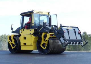 Walce Walce wibracyjne tandemowe Bomag BW 174 APO 4f