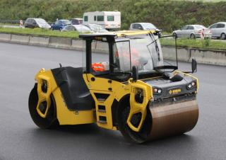Walce Walce wibracyjne tandemowe Bomag BW 206 AD-50