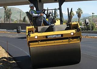 Walce Walce wibracyjne tandemowe Caterpillar CB54XW