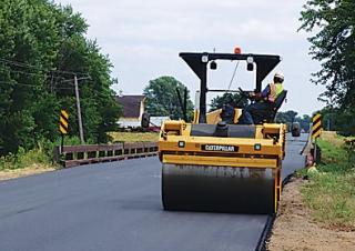 Walce Walce wibracyjne tandemowe Caterpillar CB64