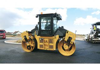 Walce Walce wibracyjne tandemowe Caterpillar CD54B