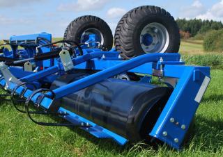 Walce łąkowe i polowe DAL-BO MiniMax 760 CB