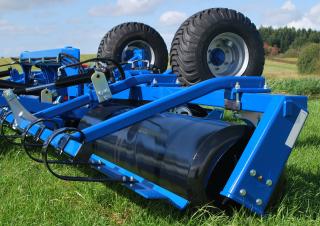 Walce łąkowe i polowe DAL-BO MiniMax 830 CB