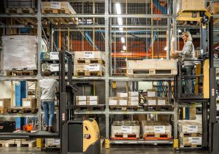 Wózki do kompletacji zamówień Caterpillar NOL10P 