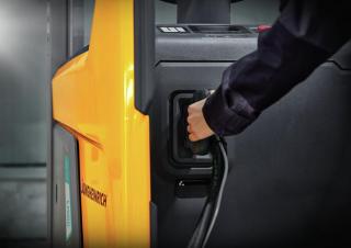 Wózki podnośnikowe Wózki platformowe podnośnikowe Jungheinrich ERD 220i