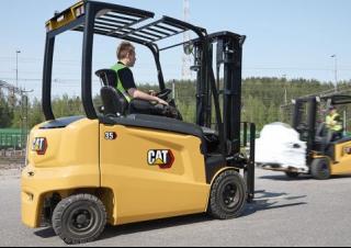 Wózki widłowe elektryczne Caterpillar EP35AN