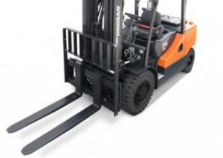 Wózki widłowe z silnikiem wysokoprężnym Doosan D35S-7