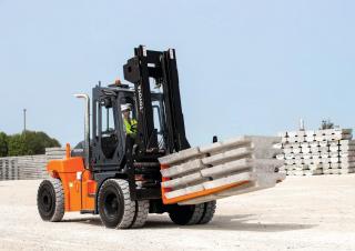Wózki widłowe z silnikiem wysokoprężnym Toyota THD5500-48