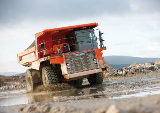 Wywrotka tylnozsypowa Hitachi EH1100-3
