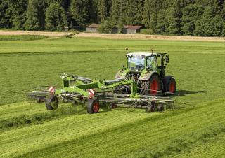 Zgrabiarki rotorowe Fendt Former 10065 