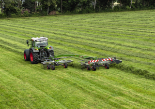 Zgrabiarki rotorowe Fendt Former 1502