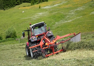 Zgrabiarki rotorowe Kuhn GA 3901