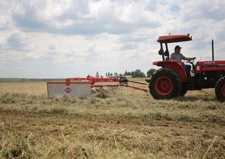 Zgrabiarki rotorowe Kuhn GA 4230 T