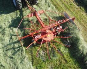 Zgrabiarki rotorowe Kuhn GA 4521 GTH