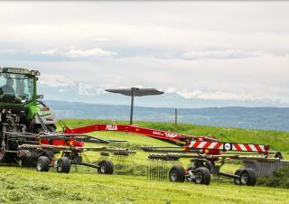 Zgrabiarki rotorowe Fella Juras 1502