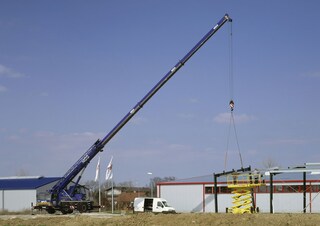Żurawie szosowo-terenowe Liebherr LTM 1030-2.1 