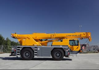 Żurawie szosowo-terenowe Liebherr LTM 1030-2.1 