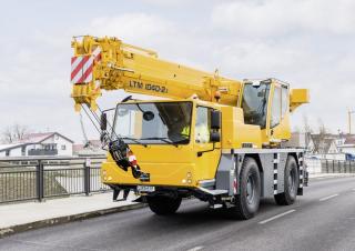 Żurawie szosowo-terenowe Liebherr LTM 1040-2.1 