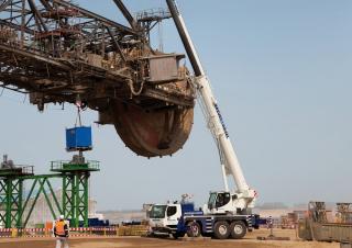 Żurawie szosowo-terenowe Liebherr LTM 1050-3.1 
