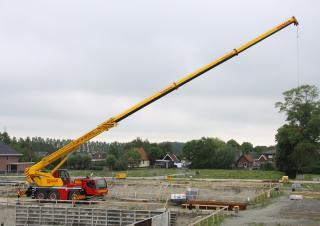 Żurawie szosowo-terenowe Liebherr LTM 1050-3.1 