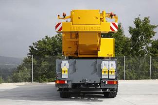 Żurawie szosowo-terenowe Liebherr LTM 1055-3.2 