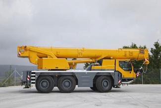 Żurawie szosowo-terenowe Liebherr LTM 1055-3.2 