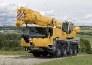 Żurawie szosowo-terenowe Liebherr LTM 1070-4.2 