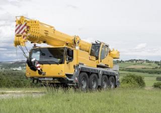 Żurawie szosowo-terenowe Liebherr LTM 1070-4.2 