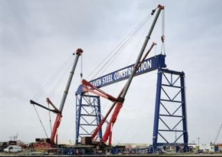 Żurawie szosowo-terenowe Liebherr LTM 11200-9.1 