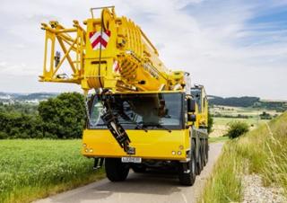 Żurawie szosowo-terenowe Liebherr LTM 1130-5.1 